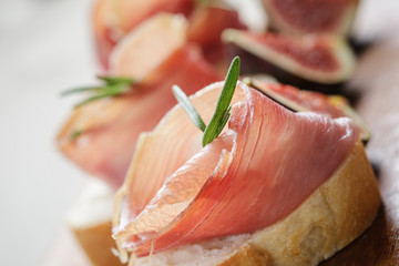 canapes with spanish jamon