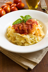 Tagliatelle al sugo, cucina italiana