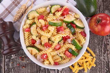 pasta cooked with vegetables
