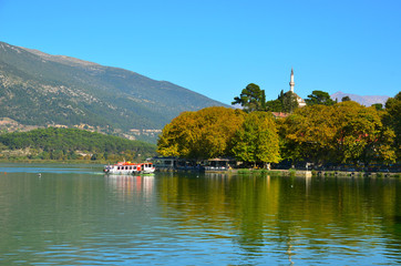 Fototapeta premium Ioannina lake Pamvotis and boat to the island