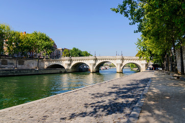 New bridge Paris