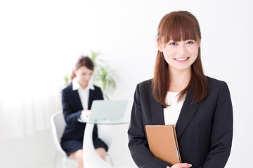 Obraz premium asian businesswomen in the office