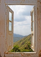 Obrazy na Plexi  Widok ze starego białego okna