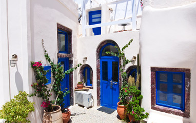 Fototapeta na wymiar Oia apartments on Santorini island, Greece.