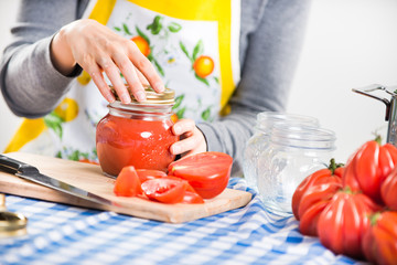 Tomato sauce preparation