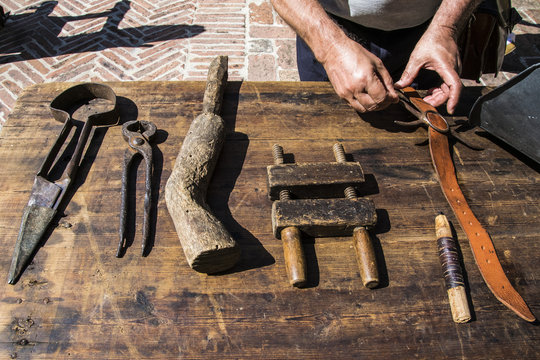 Antichi utensili del medioevo