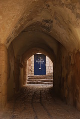 Fototapeta na wymiar The old streets of Jaffa, gate to the monastery
