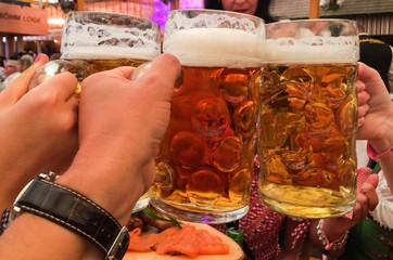 Im Bierzelt