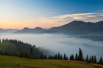 Obraz premium fog and cloud mountain valley landscape