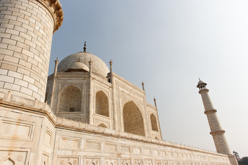 Fototapeta na wymiar Pureté du Taj Mahal
