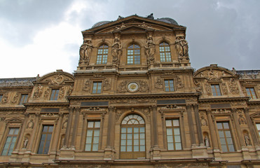 Fototapeta na wymiar Musée du Louvre à Paris