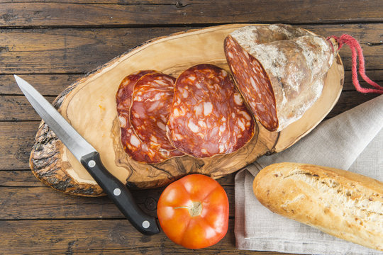 Lonchas de morc&oacute;n Ib&eacute;rico con pan y tomate para la merienda