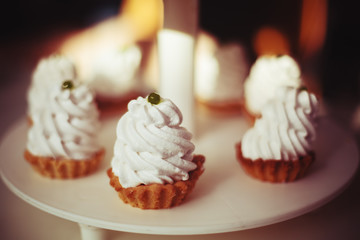Obraz na płótnie Canvas Shortcrust pastry with whipped cream