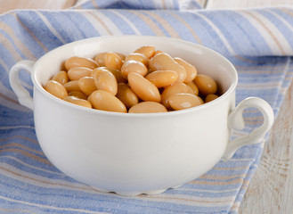 Beans  in the  white bowl