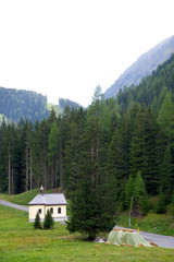Fototapeta na wymiar Kapelle bei Ischgl - Alpen