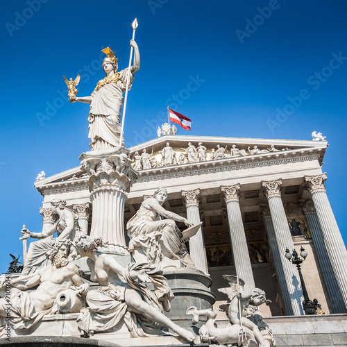 Pallas Athene Fountain, Parliament Building, Vienna, Austria без смс