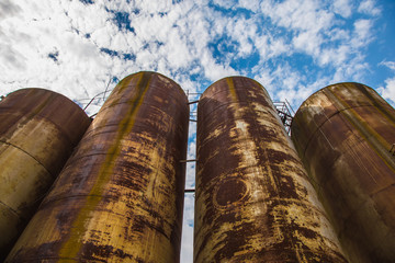 Rusty tanks © xmagics
