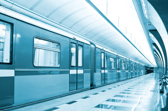 Underground station and train
