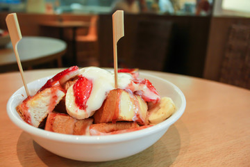 Strawberry Toast