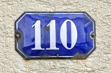 Hausnummer 110
