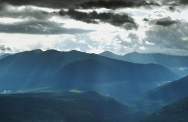 Fototapeta na wymiar Sun Shining Mountains