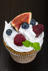 Cupcakes with berries