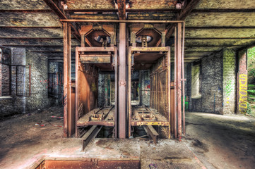 Disused lift shaft in an abandoned coal mine - 71055451
