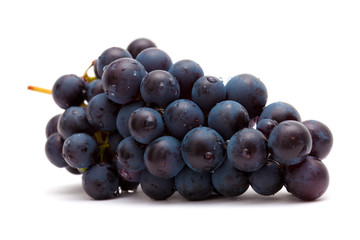 dark grapes isolated