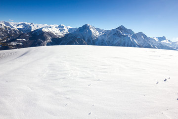 Naklejka premium panorama di montagna invernale
