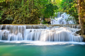 Fototapete Rund Schöner Wasserfall im tiefen Wald © totojang1977