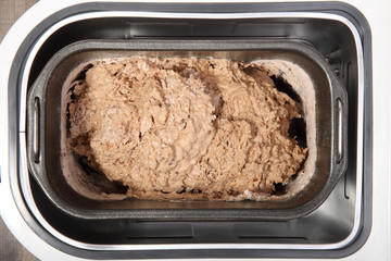 Brotteig wird geknetet