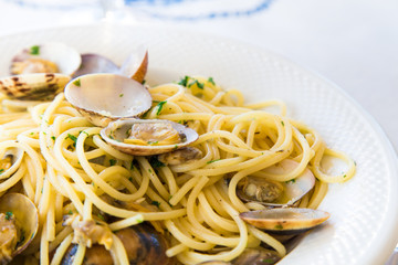 Spaghetti con vongole veraci