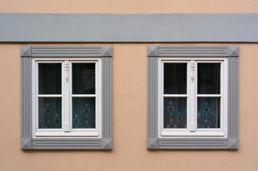 zwei Fenster