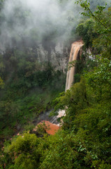 Fototapeta na wymiar Enchanted waterfall in the Misiones region, North Argentina