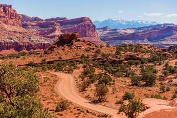 Utah Gravel Country Road © Tomasz Zajda