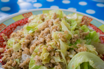 Minced pork fried with cabbage
