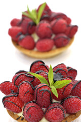 Raspberry tartlets  with mint