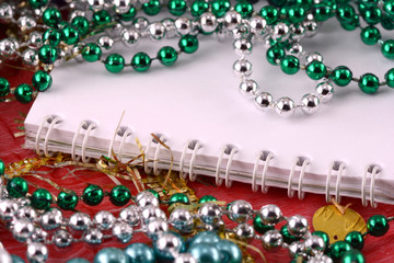 paper note with abstract pearls