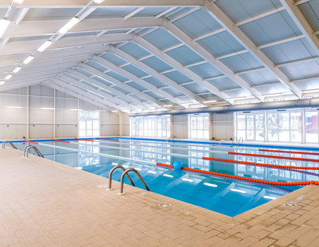 Indoors swimming pool