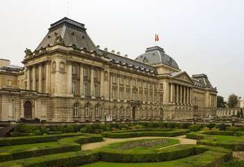 The Royal Palace in center of Brussels, view from Place des Pala - 71143821