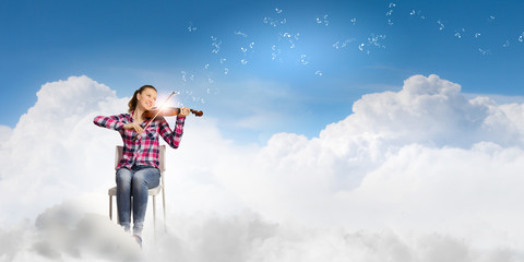 Girl with violin © Sergey Nivens
