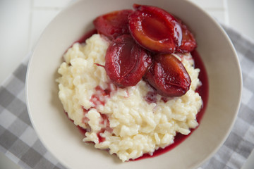 Milchreis mit Zwetschgenröster