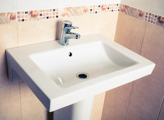 wash sink in a bathroom