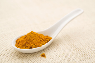 turmeric root powder