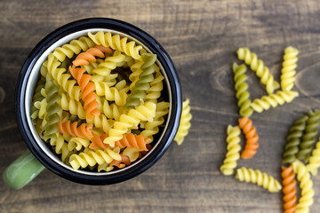 macaroni in different colors