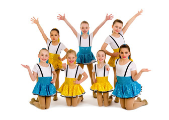 Junior Girls Jazz Dance Group © Lorraine Swanson