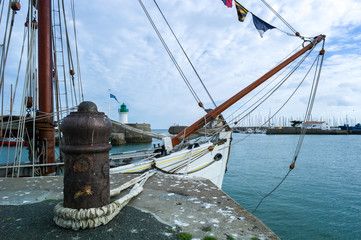 voilier à quai