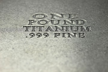 Titanbarren