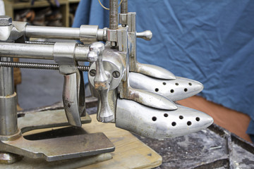 Machine for shoes