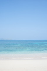 Fototapeta na wymiar 沖縄のビーチ・久高島
